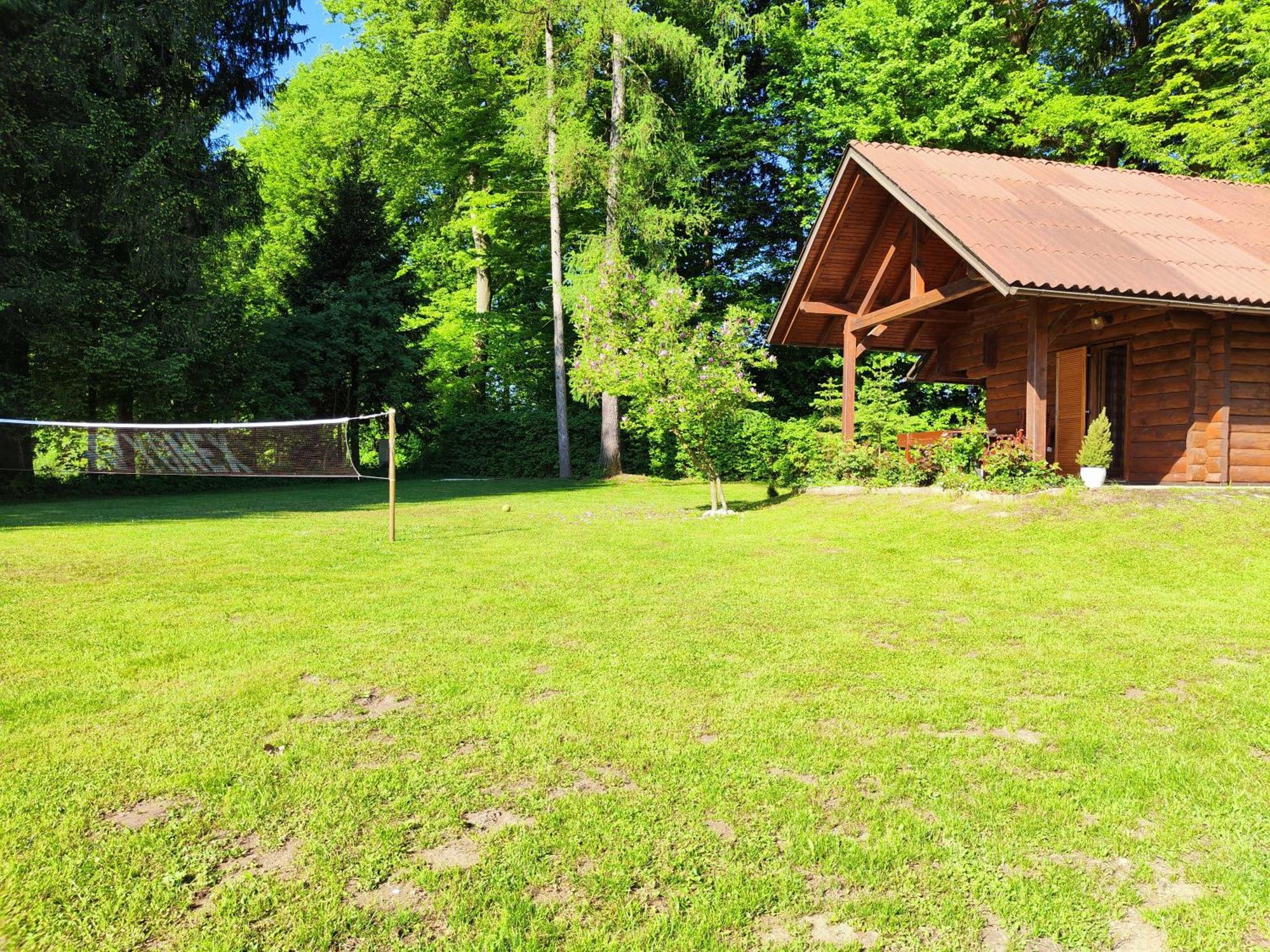 Silent Orchard Naklo Exterior foto